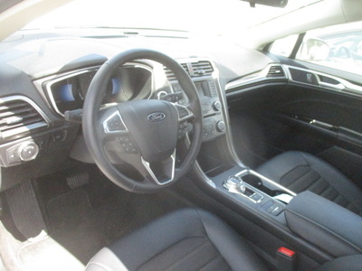 ford fusion se hybrid