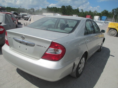 toyota camry le xle se