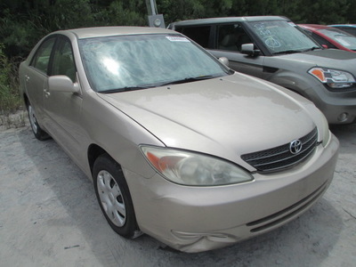 toyota camry le xle se