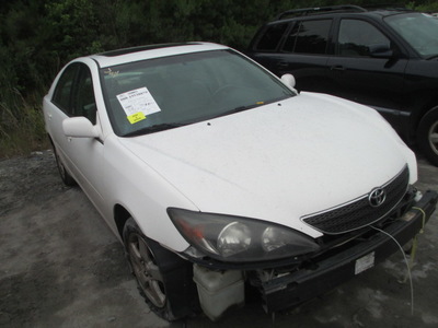 toyota camry le xle se