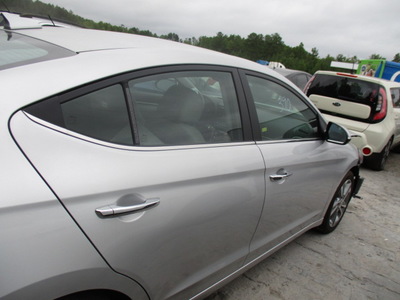 hyundai elantra se limited