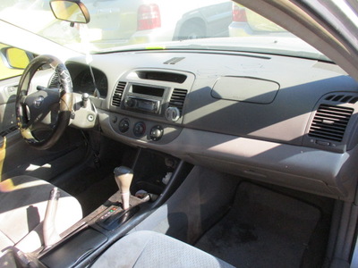 toyota camry le xle se