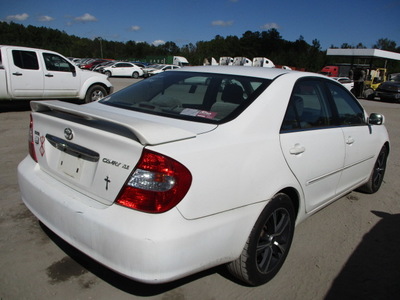 toyota camry le xle se