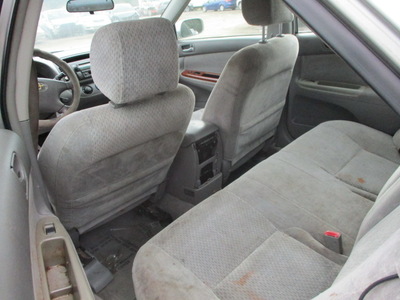 toyota camry le xle se