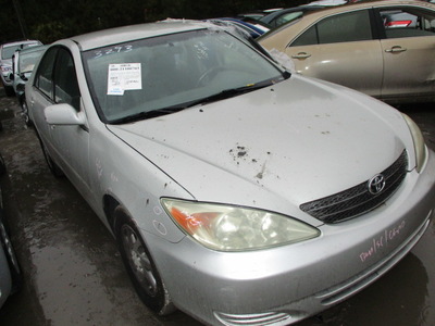 toyota camry le xle se