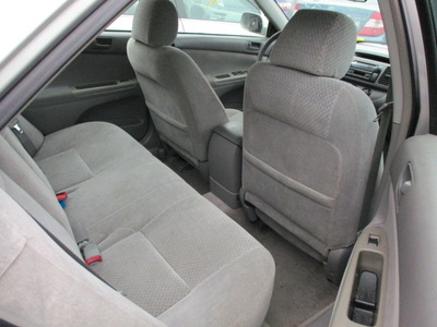 toyota camry le xle se