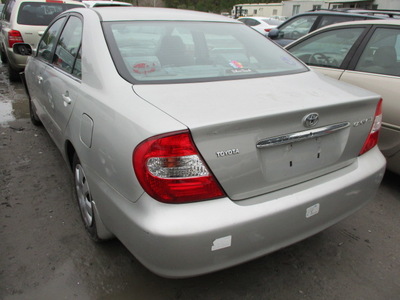 toyota camry le xle se