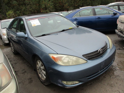 toyota camry le xle se