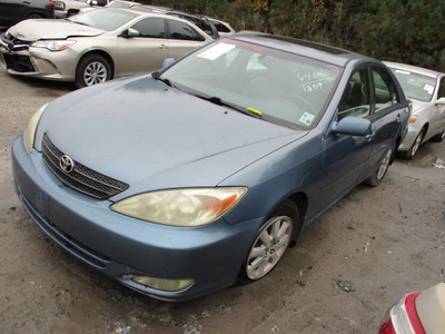 toyota camry le xle se