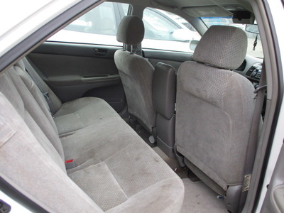 toyota camry le xle se