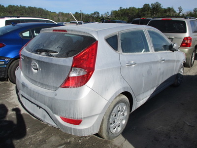 hyundai accent se