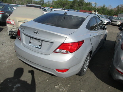 hyundai accent se