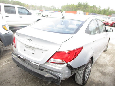 hyundai accent se