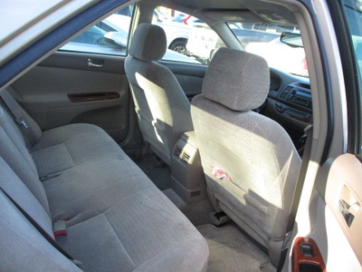 toyota camry le xle se