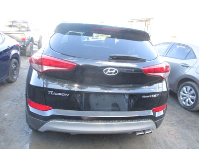 hyundai tucson limited sport and