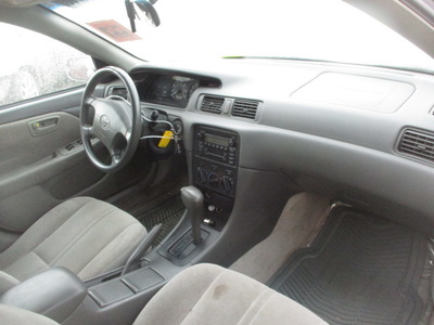 toyota camry ce le xle