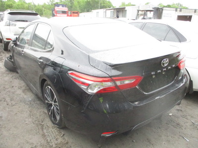 toyota camry l le xle se xse