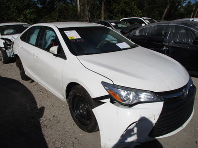 toyota camry le xle se xse