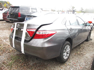 toyota camry le xle se xse