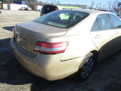 toyota camry se le xle