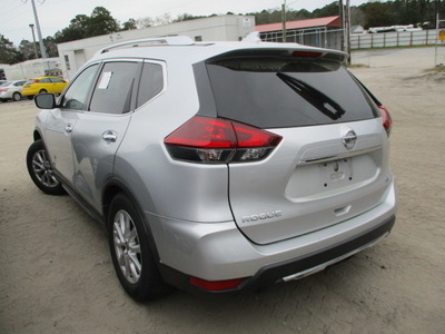 nissan rogue s sv