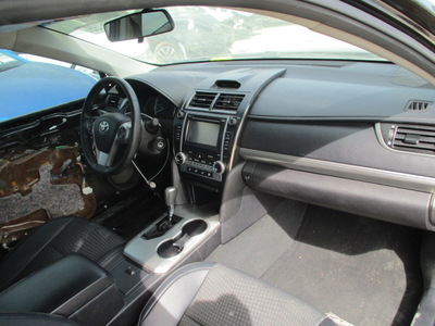 toyota camry l se le xle