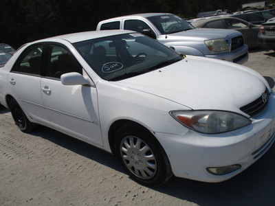 toyota camry le xle se