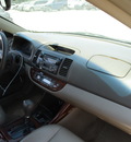 toyota camry le xle se