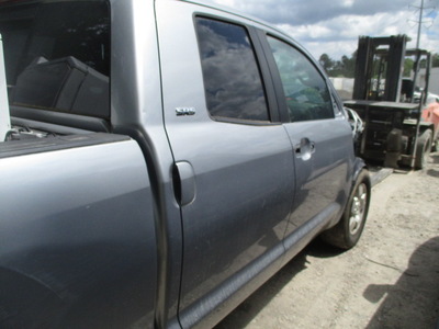 toyota tundra double cab sr5