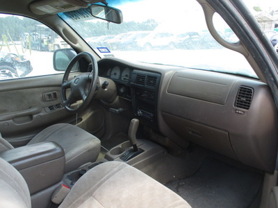 toyota tacoma dbl cab prerunner