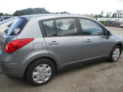 nissan versa s sl