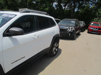 jeep cherokee trailhawk