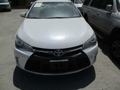 toyota camry le xle se xse