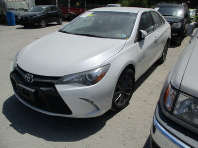 toyota camry le xle se xse