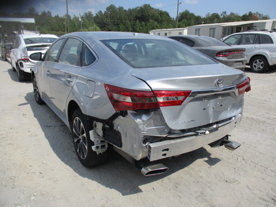 toyota avalon xle plu pre tor lt