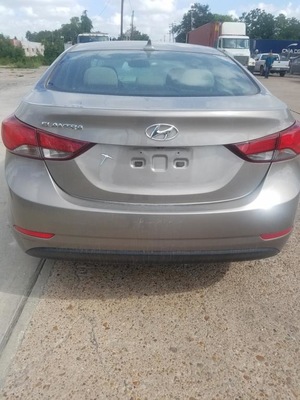 hyundai elantra se