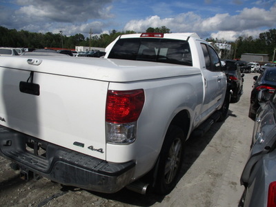 toyota tundra dou white