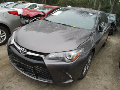 toyota camry le xle se xse