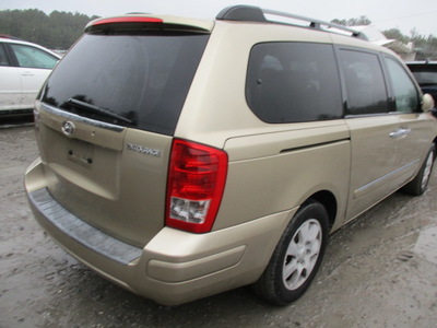 hyundai entourage gls se ltd