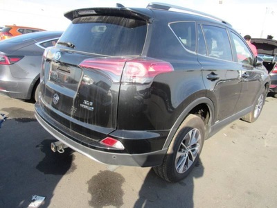 toyota rav4 hv le