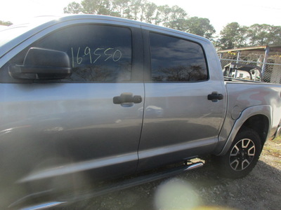 toyota tundra crewmax sr5