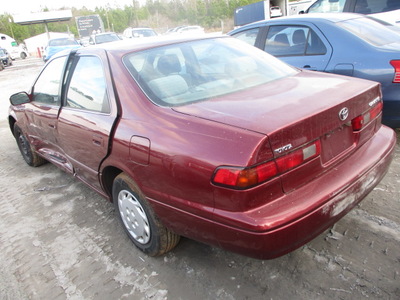 toyota camry le xle