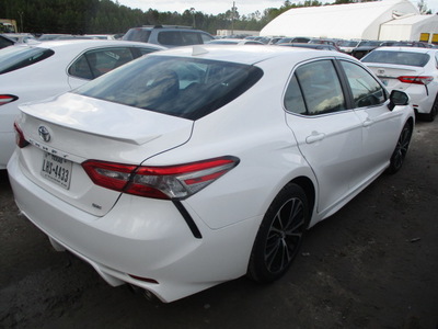 toyota camry l le xle se xse