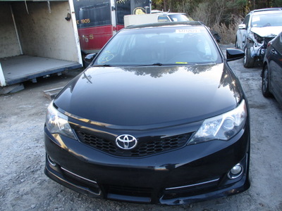 toyota camry se le xle