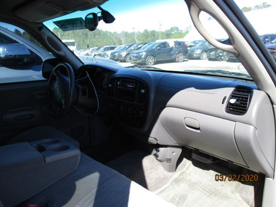 toyota tundra access cab sr5