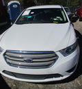 ford taurus se