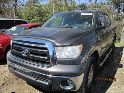 toyota tundra crewmax sr5