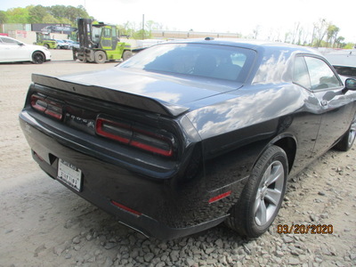 dodge challenger sxt