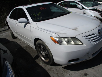 toyota camry ce le xle se