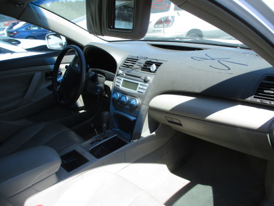 toyota camry ce le xle se